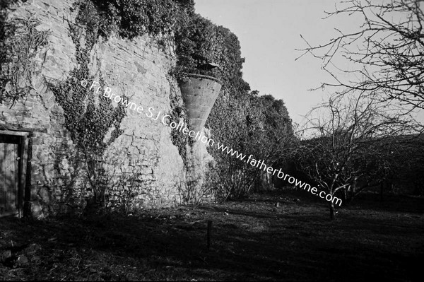 CARRICK CASTLE  CONICAL BALCONY IN CIRCUIT WALL